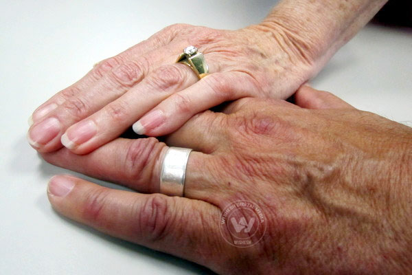 /media/k2/galleries/47529/long-and-happy-marriage01