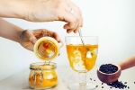 Haldi Kalonji Water for women, Haldi Kalonji Water during periods, how haldi kalonji water helps to ease menstrual discomfort, Balan