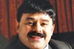 Sajeev Rajan, Indian philanthropist gives Rs 10 lakh, indian philanthropist gives rs 10 lakh to compatriot living on terrace in uae, Eul
