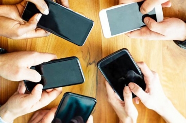 Smartphone addiction are psychological roots of Nomophobia Smartphone addiction are psychological roots of Nomophobia