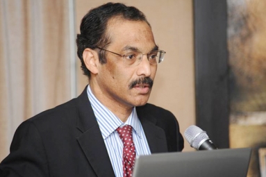 Indian-origin surgeon receives prestigious UK professorship award! Indian-origin surgeon receives prestigious UK professorship award!