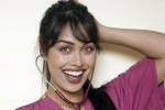 UK, Bhasha Mukherjee, miss england gets back to her duty as nhs doctor during pandemic, Bhasha mukherjee