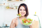 Raw Food Diet, Raw Food Diet advantages, risk factors and benefits of raw food diet, Bollywood actress