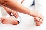 Swollen Feet news, Swollen Feet breaking updates, swollen feet a sign of congestive heart failure, Haha